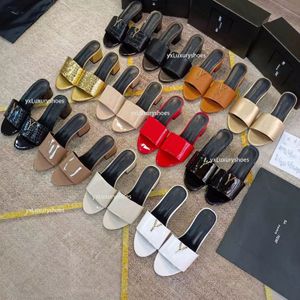 Designerskor, italiensk modetryck Square Head Platform Kvinnor, höga klackar Flat Flip-Flops Kvinnors avslappnade tofflor Lyxiga broderade brevskor SAS SAS