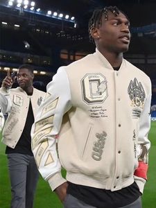 Trendy Europa und die Vereinigten Staaten Herren Bomberjacke Hiphop Buchstaben Stickerei Spleißen Leder Baseball Anzug Y2K 240223