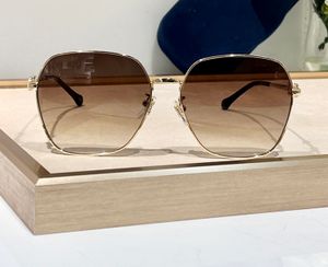 Fyrkantiga solglasögon 0882 Guld/brun lutning för kvinnliga lyxglasögon nyanser designer UV400 glasögon