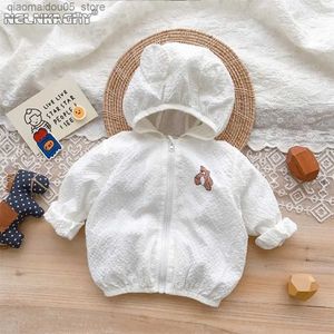 Rash Guard Shirts Baby Girl Boy Sunscreen Coat - Söt babyrock lämplig för andningsbar luftkonditionering Autumn Clothing Thin Childrens Top Q240227