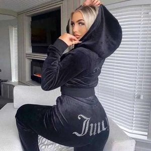 2024 Kvinnors nya träningskvinnor Veet Two Piece Set Juicy Coutoure Tracksuit Sweatsuits For Pants Set 999AAA