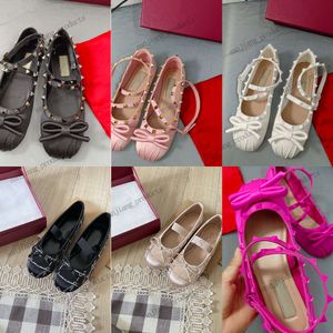 Itália designer de luxo cravejado rebites ballet flats sapatos mulheres marca bowtie seda cetim deslizamento na bailarina dedo do pé redondo senhoras vestido sapatos v diamante loafer zapatos de mujer