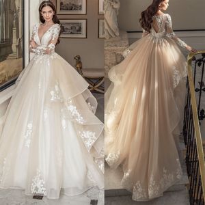 Elegancka liniowa sukienka weselna V Długie rękawy bez pleców ślubne suknie ślubne koronkowe aplikacje zamiatanie pociągu