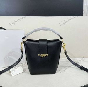 Mini kova çanta tasarımcısı çok renkli crossbody çanta moda küçük el çantaları kadın siyah omuz çantası lüks deri klasik kadın alışveriş çantası 240226