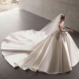 Lustrous cetim vestido de baile vestidos de casamento frisado pérolas bordado rendas querida marfim brilhante princesa vestidos de noiva