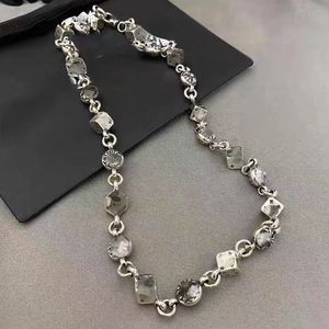 Дизайнерские ожерелья Ожерелья с крестиком из тайского серебра Винтажный крест с цветком Европейский и американский хип-хоп Модное ожерелье для пары