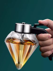 Gianxi Glass Syrup Storage Bottle Honey Dispenserダイヤモンド型コンテナハニージャーキッチンアクセサリーキッチン調味料240220