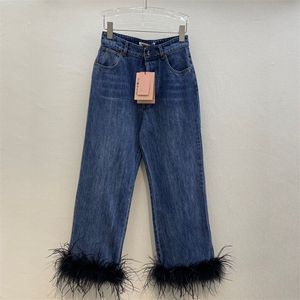 Ücretsiz kargo 2024 mavi düz gevşek kadınlar kot tasarımcı el yapımı devekuşu tüyü denim pantolon için kadın kızlar 22709