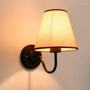 Настенный светильник в американском стиле ретро, тканевое украшение для дома, холщовый абажур в форме европейской чашки El и прикроватная светодиодная лампа для проживания в семье