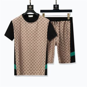 Luksusowy projektant Mens Tracksuit Summer Fashion Mężczyzna Letery Drukuj koszulki z krótkim rękawem Suit wysokiej jakości koszule