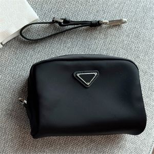 Mini borsa per trucco di design in nylon per donna Borsa di lusso nera Borsa per cosmetici da uomo Borsa da toilette alla moda Borsa da toilette con cerniera