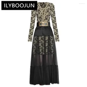 Lässige Kleider ILYBOOJUN Herbst Damenmode Kleid V-Ausschnitt Langarm Paisley Beflockung Schnürung Patchwork Mesh Elegant