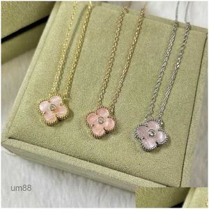 18k Gold Plated Necklaces Luxury Designer Necklace Flowers Four Leaf Clover Cleef Fashional Pendant Wedding Party Jewelry Drop Deliver Dhtov