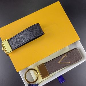 Casal cadeia de luxo delicado dragonne chaveiro designer artesanal pingente charme homens mulheres banhado a ouro carta acessórios graça chaveiros moda PJ047 e4