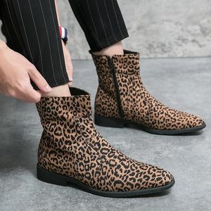 Stövlar 2024 Leopardtrycksmönster Midkalv Ankel Fashion Cowboy Outdoor Men Original Short Designer Men's Shoes