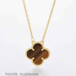 Märke 15mm Clover Necklace Fashion Charm Single Flower Cleef Necklace Luxury Diamond Agate 18K Gold Designer Halsband för kvinnor BQA59