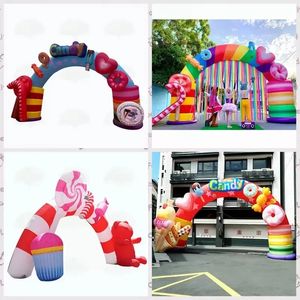 Arco gonfiabile di caramelle con sfondo a tema per bambini arcobaleno attraente da 7 m di larghezza con nappe colorate fantasia dolce palloncino ad arco con pan di zucchero per la decorazione della festa