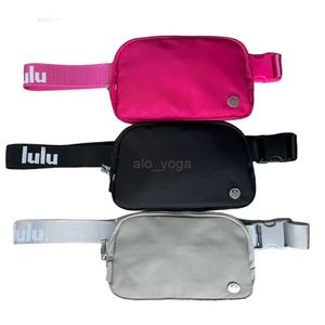 2024SS Lu Everywhere Belt Table TABS Sport Runch Fannypack Crossbody Bag Women Travel Bag LU014