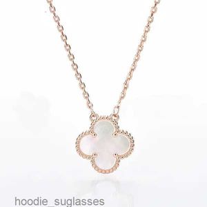 Märke 15mm Clover Necklace Fashion Charm Single Flower Cleef Necklace Luxury Diamond Agate 18K Gold Designer Halsband för kvinnor BDVMR