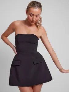 Sıradan Elbiseler Seksi Katı Straplez Mini Elbise Kadınlar İçin Zarif İnce Sırtsız Cepler A-line Kadın Şık High Street Cobles