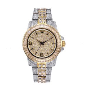 Iced Out Watch Quartz Gold Hip Hop -handledsklockor med Micro Pave CZ rostfritt stål Raffinerat armbandsklocka timmar2951