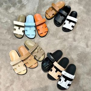 Hot designer slippers FSHION sandals leather sandals summer and winter beach flat bottomed plush slippers Stylish A2655