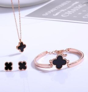 Neue Mode Edle 18K Rose Gold Überzogene Klee Ohrringe Halskette Armband Verlobung Braut Hochzeit Schmuck Set Schönes Geschenk Whole4412997