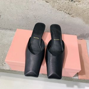 럭셔리 디자이너 숙녀 이른 봄 2024 New Square Head Mary Jane Slippers New Fashion