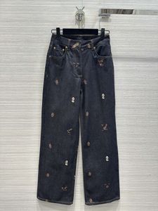 Дизайнерские джинсы 2024 Новая весенняя летняя модная панель с прямыми брюками бренд такого же стиля брюки роскошная женская одежда 0227-9