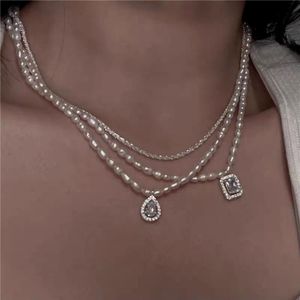 Female Banquet French Super Fairy Natural Pearl Pendant Necklace Temperament Simple Light Luxury Clavicle Chain Necklaces229S