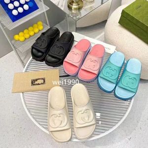 Designers Luxury Slippers Slide Brand Hollow Platform Sandals Slide With Lnterlocking G Lovely Sunny Beach Woman Shoes