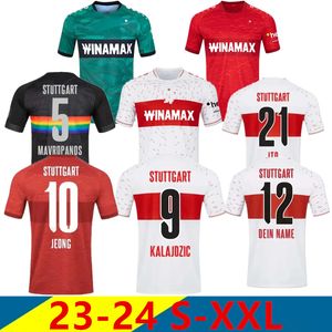 23 24 VfB StutTgartS Fußballtrikots GUIRASSY MILLOT PFEIFFER MVUMPA KASTANARAS MASSIMO ZAGADOU BREDLOW 2023 2024 Herrenuniformen Kindertrikots Heim-Auswärts-Fußballtrikots