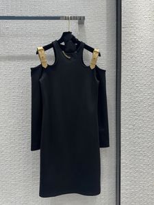 Milan Runway Dress 2024 Black Off the ramię Slim Women Dress Designer Logo Chain Bodycon Sukienki Party 22710