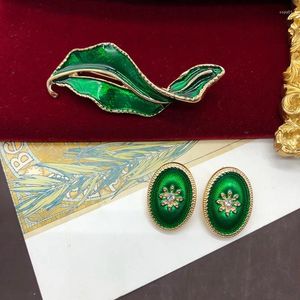 Halskette-Ohrringe-Set, Hunderte von Accessoires, grüne, handemaillierte, glasierte Blätter, Broschennadel in derselben Farbe