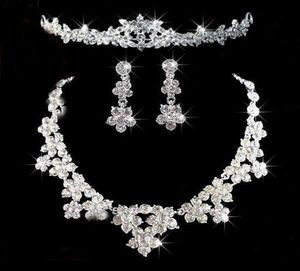 Zestawy biżuterii ślubnej Świeci 3 zestawy Rhinestone Bridal Jewellery Akcesoria Kryształy Naszyjnik i kolczyki na konkurs na bal