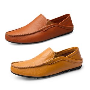 Tasarımcı Erkekler İçin Sıradan Ayakkabı Kadın Gai Slip-On Üç Black Beyaz Kadınlar Erkek Eğitmenler Açık Hava Spor Spor Ayakları Büyük Boy 36-47