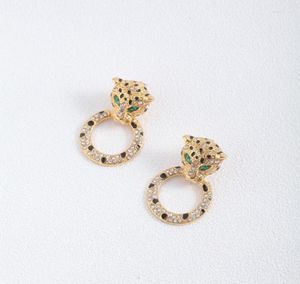 Studörhängen europeiska och amerikanska smycken som lyser kreativ leopard ring mode trend personlighet temperament hoop2519564