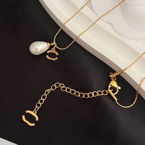 Charme Homens Mulheres Designer Colares Design Marca Carta Pingentes Correntes de Pérolas 18K Ouro Aço Inoxidável Colar de Cristal Gargantilha Acessórios de Jóias de Casamento Presentes