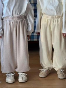 Брюки 2024 Стайлс девочки мальчики полосатые брюки хлопковая весенняя мода 1-8 лет