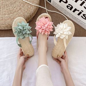 Frete grátis chinelos designer para mulheres moda slide branco em forma de chinelos antiderrapante solas macias praia férias sandálias femininas slides planos GAI sapatos ao ar livre