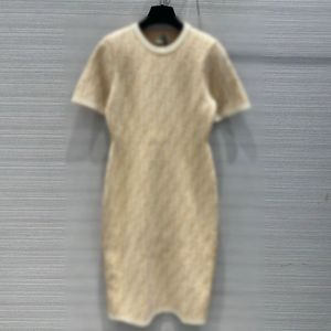 Abito estivo da donna alla moda di lusso grigio tortora in lana elasticizzata lavorato a maglia tuta in tessuto slimline da donna in viscosa grigio tortora di alta qualità per il tempo libero, abito da vacanza in twill