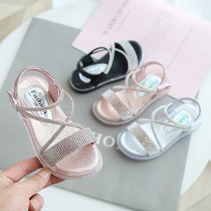 Sneakers 2021 Summer Girls Buty Bling Sandals Buty plażowe dla dzieci Przechudzone dzieci Sandał Kryształowe Buty Princess Silver Baby Todddlery