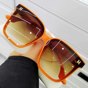 Original 1to1 2024 Neue große Rahmenbrille Damenmode Schwarz Super Sonnenbrille Herren Romantische französische Version H Home Vielseitiger Sonnenschutz 6NA6