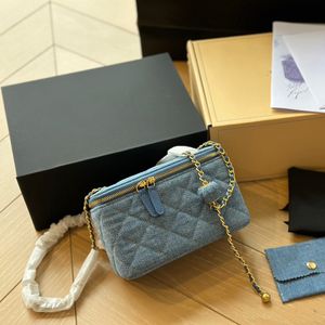 Womens Designer Denim Crush Ball Cosmetic Case Box Bags Mini Liten Blue Vanity Purse With Card Holder Gold Metal Hardware Matelasse Chain Crossbody Handbag 11cm 18cm