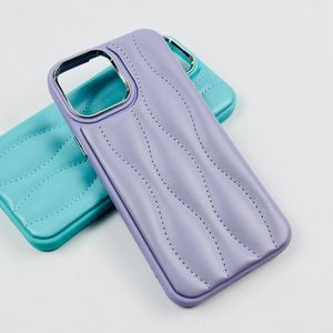 Elegante custodia per telefono per iPhone 15 14 13 Pro Max 12 11 Cover per cellulare Colore puro 3D PU con lente in metallo e pulsanti Protezione antiurto