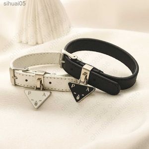 Pulseiras designer pulseira de couro pulseira de pulso feminino pulseiras de luxo carta pulseira manguito triângulo 240228