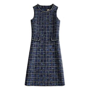 Frühling Frauen Tweed Kleider Ärmellose ONeck Plaid Klassische Elegante Winter Kleid Schlank Vestido Absicherung Lange Woolen Robe M4xl 240226