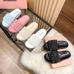 Ladies Flops Beach Summer Designer Sandals Loafers Sliders Slipers Flip Black White Blue Slides Chaussures Scufe Casual Lolita Style Solid Daily Outfit