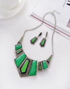 Imitation Gemstone Pendant Necklace Earring Sets 4 Colors Exaggeration Geometry Shape Costume Jewelry Set For Women Resin All1626265