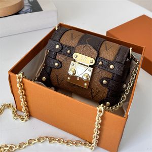 Mini Trunk Designer Kvinnor axelväska lyxbrev crossbody väska kedja påse kista handväskor kvinnliga plånböcker